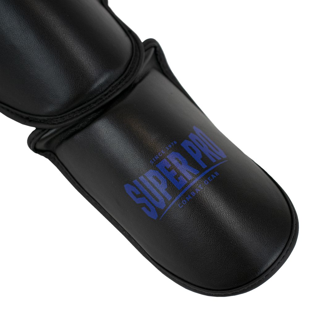 Super Pro Combat Gear Schienbein- und Spannschutz - Wolf - Blau / Grau / Schwarz Super Pro Combat Gear Schienbein- und Spannschutz - Wolf - Blau / Grau / Schwarz