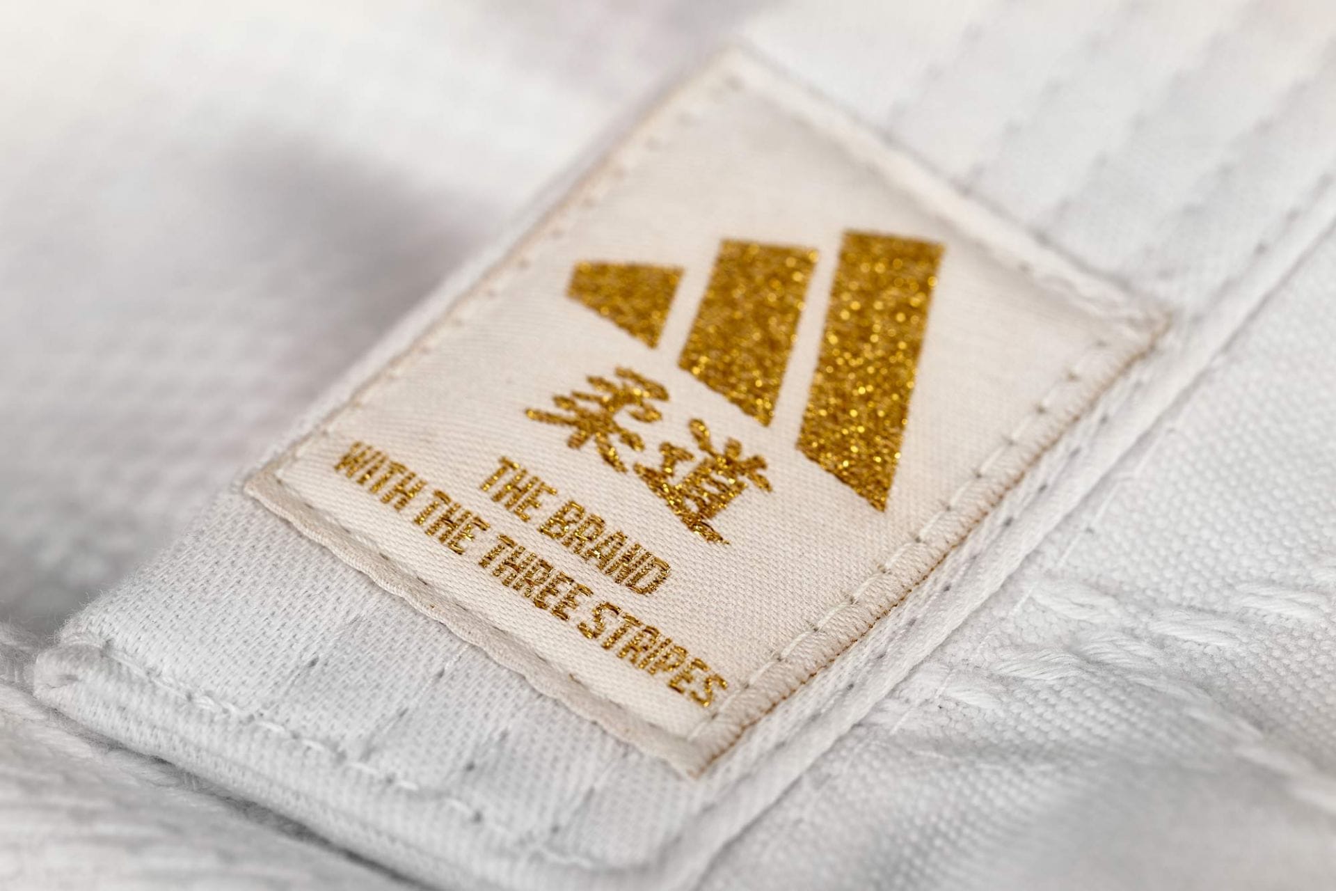 Adidas Judoanzug - J350 - Weiß (ADIJ350WG) Adidas Judoanzug - J350 - Weiß (ADIJ350WG)