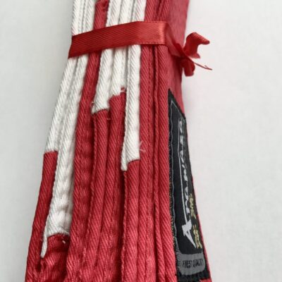 Arawaza Karategürtel - Master - Rot / Weiß (ARABEMWHRE) Arawaza Karategürtel - Master - Rot / Weiß (ARABEMWHRE)