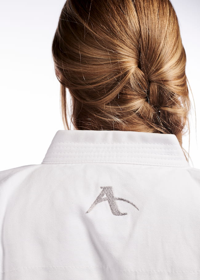 Arawaza Karateanzug - Kata Deluxe - Weiß (ARAKKADWKF) Arawaza Karateanzug - Kata Deluxe - Weiß (ARAKKADWKF)