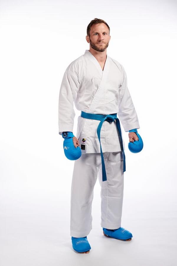 Arawaza Karateanzug - Kumite Deluxe - Weiß (ARAKKUDWKF) Arawaza Karateanzug - Kumite Deluxe - Weiß (ARAKKUDWKF)