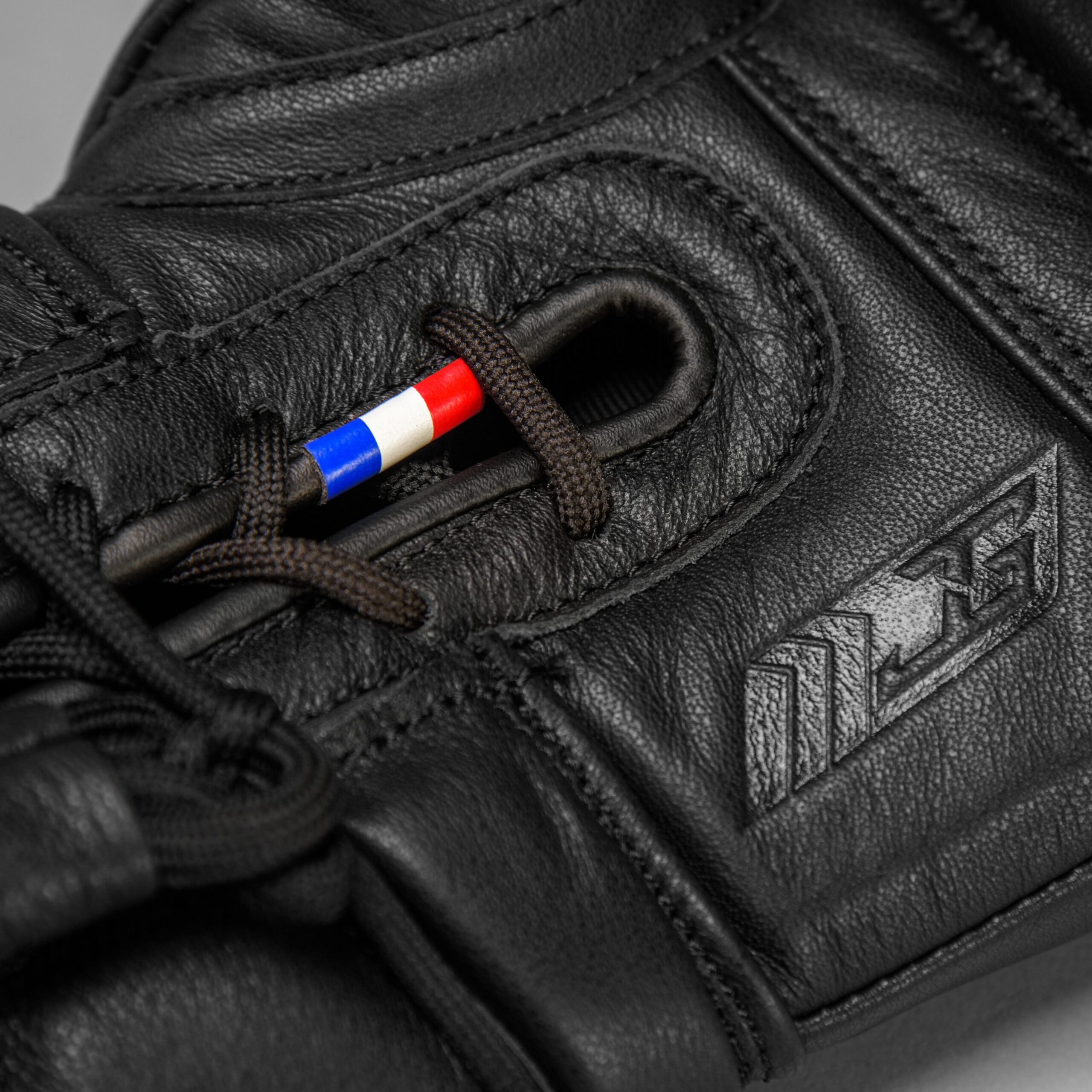 Joya Elite Performance Schnür-Boxhandschuhe Leder Schwarz Joya Elite Performance Schnür-Boxhandschuhe Leder Schwarz