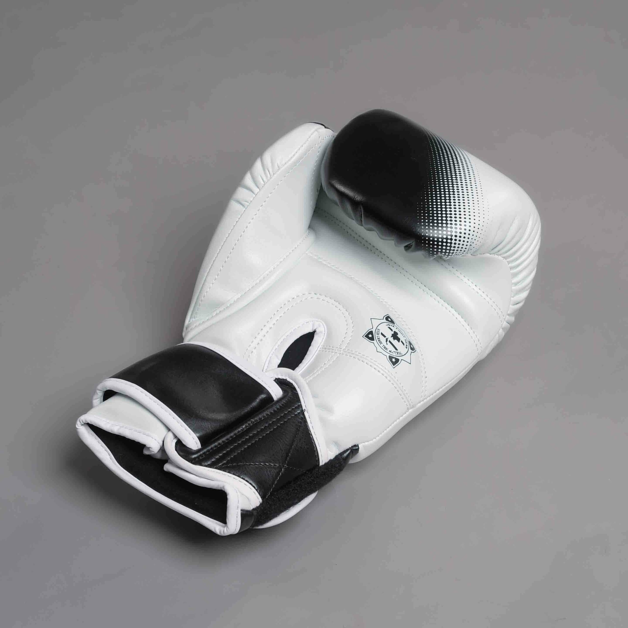 Joya Evolution Boxhandschuhe Weiß Schwarz Joya Evolution Boxhandschuhe Weiß Schwarz
