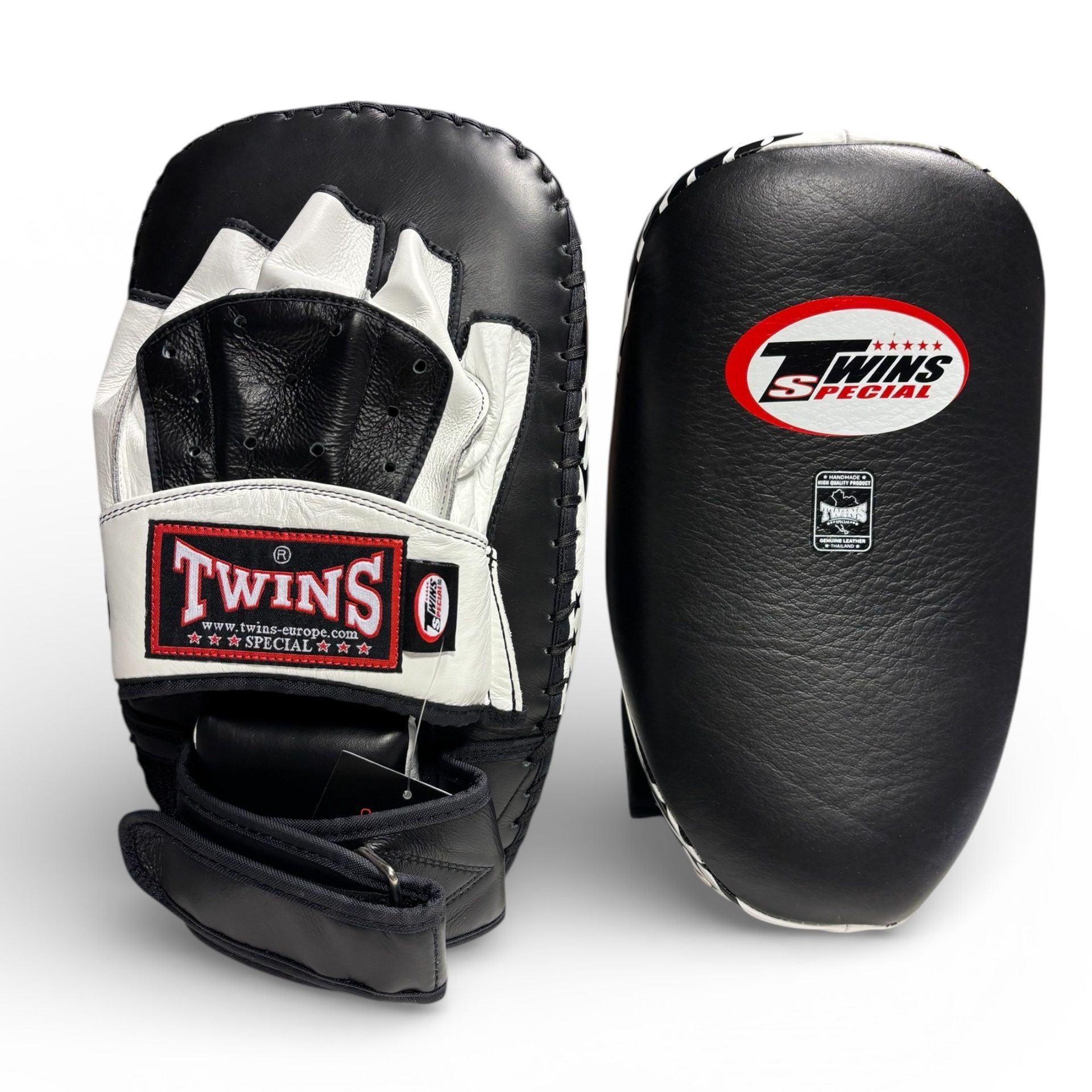 Twins Special Hybrid Pratzen Kick Pad (PML 23 BLACK WHITE) Twins Special Hybrid Pratzen Kick Pad (PML 23 BLACK WHITE)
