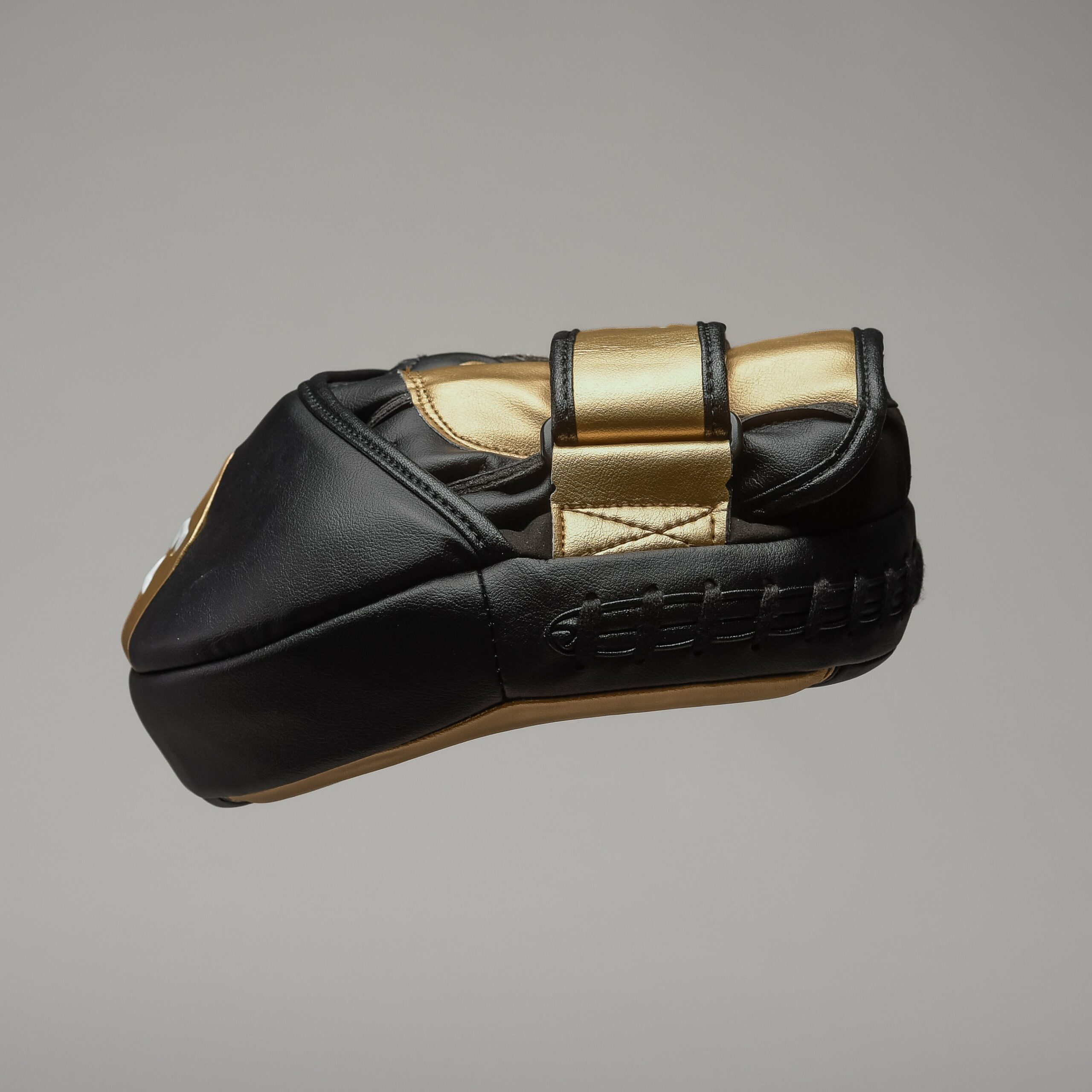Joya Performance CM100 Pratzen Schwarz Gold Joya Performance CM100 Pratzen Schwarz Gold
