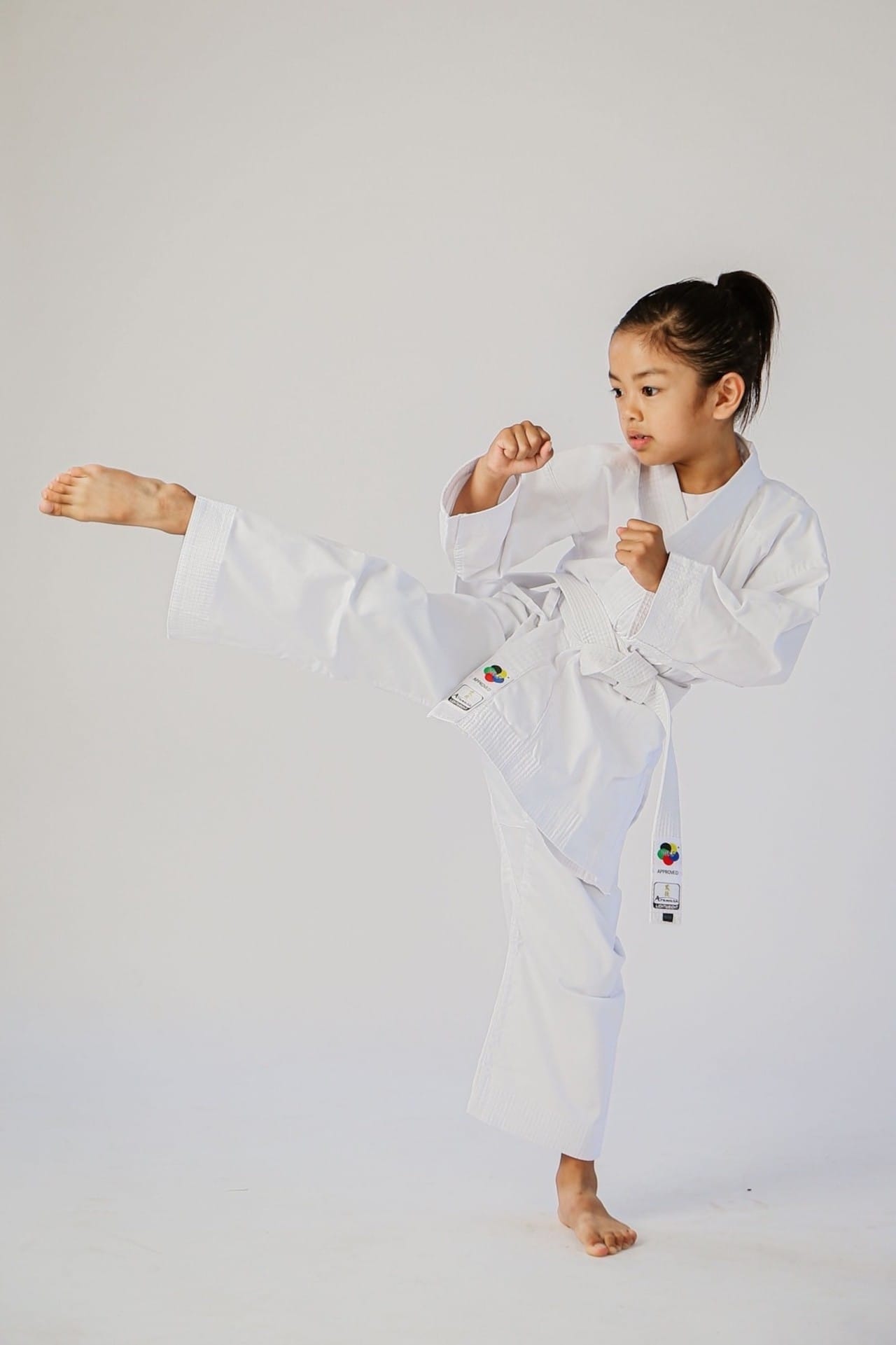 Arawaza Karateanzug - Lightweight Karateanzug SL für Anfänger WKF - Weiß (RKLWSLWKF)