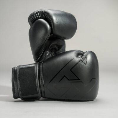 Joya Strike Kickboxhandschuhe Schwarz Schwarz