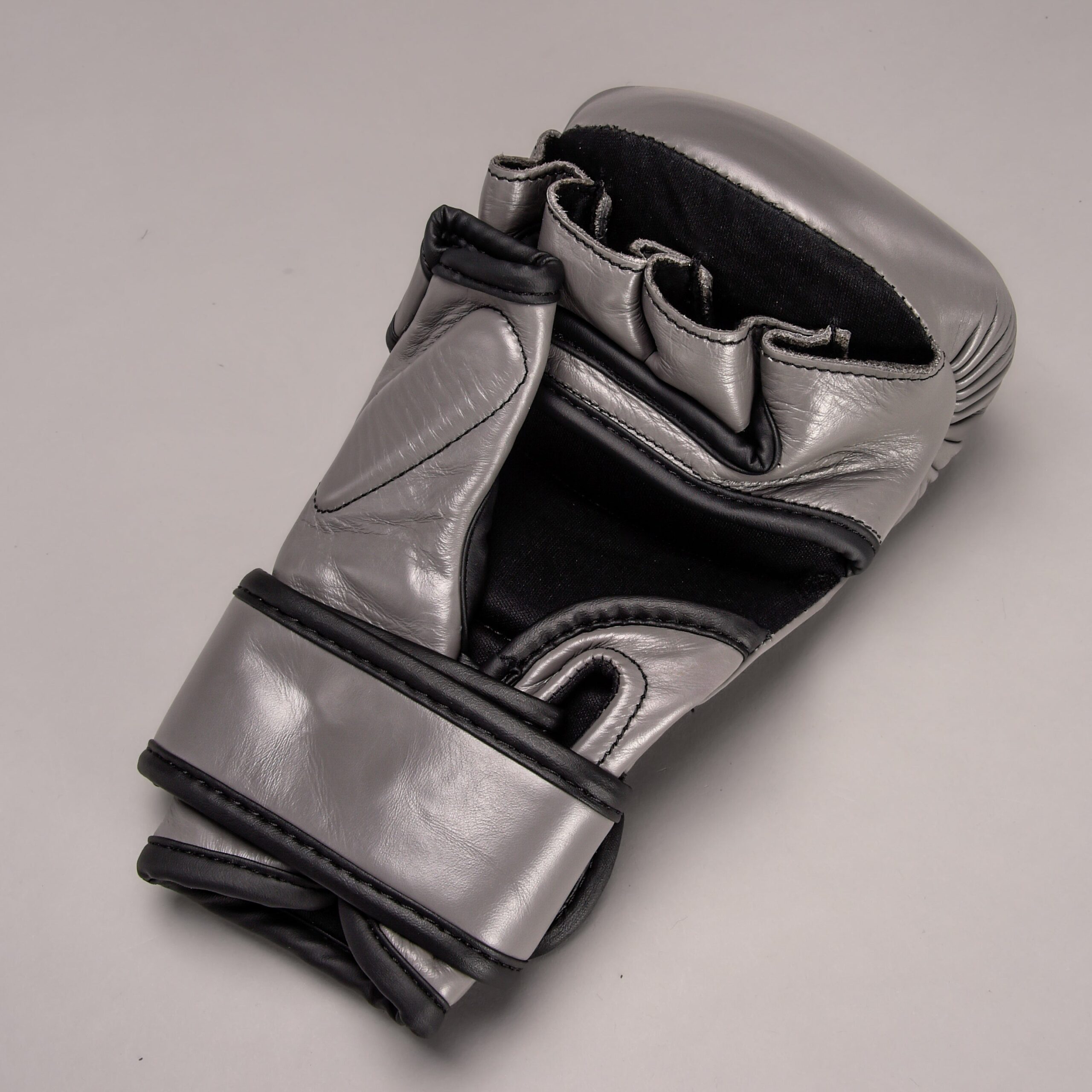 Joya Strike Thailand MMA-Sparring-Handschuhe Grau Joya Strike Thailand MMA-Sparring-Handschuhe Grau