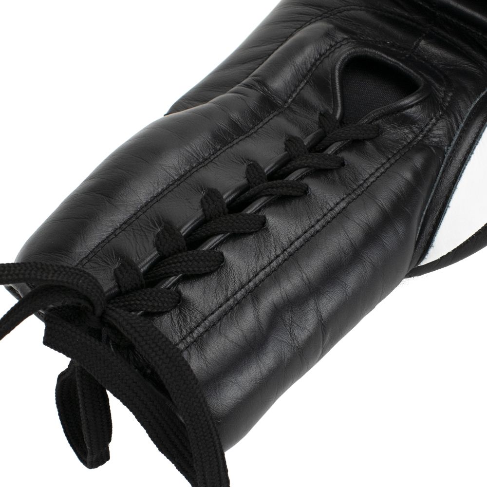 Super Pro Combat Gear Boxhandschuhe - Knock Out - Schwarz / Weiß Super Pro Combat Gear Boxhandschuhe - Knock Out - Schwarz / Weiß