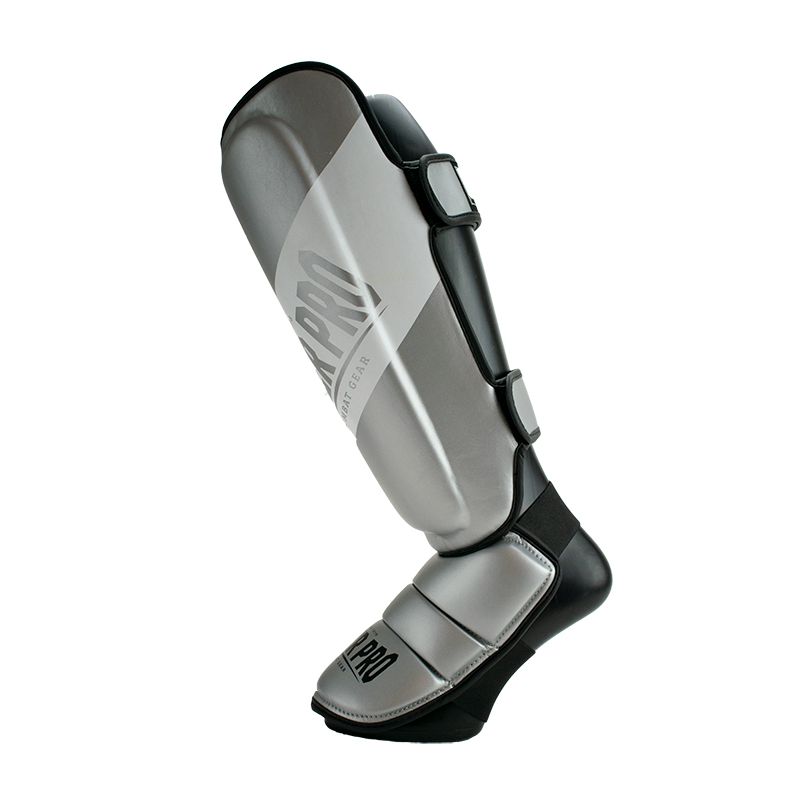 Super Pro Combat Gear Schienbein- und Spannschutz - Rebel - Grau / Schwarz / Weiß Super Pro Combat Gear Schienbein- und Spannschutz - Rebel - Grau / Schwarz / Weiß