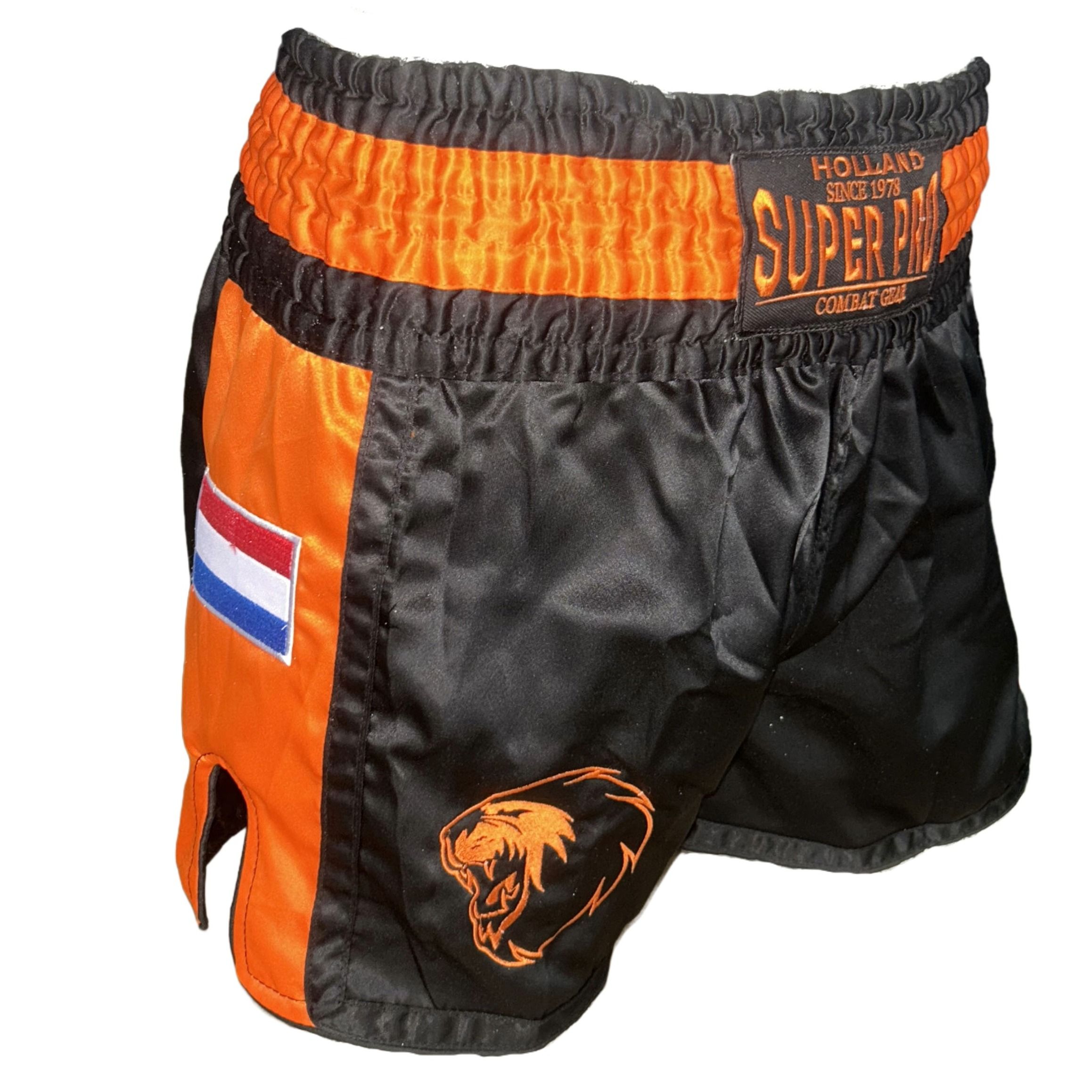 Super Pro Combat Gear - Muay-Thai-Shorts Nations Holland - Schwarz / Orange